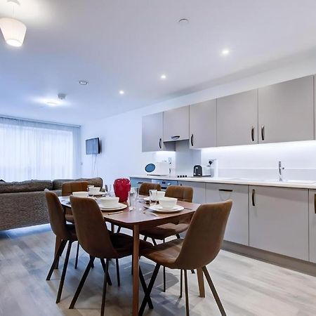 דירות לונדון Luxury 2 Bed Flat In A New Block In East Acton מראה חיצוני תמונה